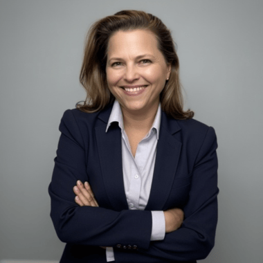 Alejandra Teran - La Guru de IA - Asesora de IA Headshot